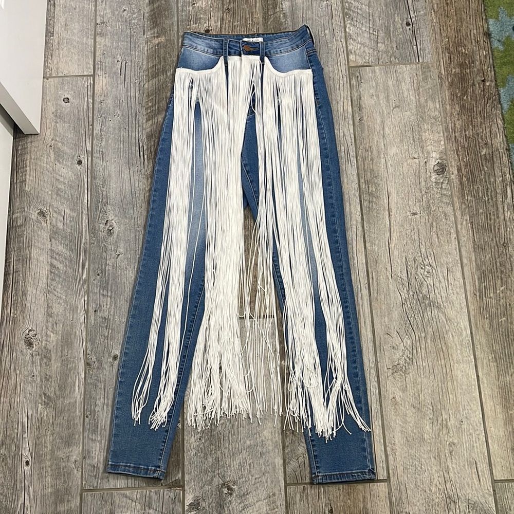 23.  NWT AP BLUE fringe jeans Size: 7